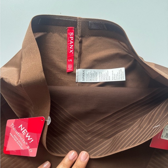 Spanx Sculpt Shapewear Shorts - Picture 8 of 9